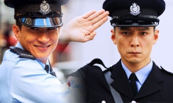 坏人刷子刷美国女生子脚底心